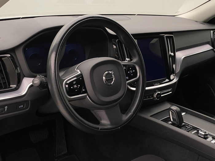 Volvo V60 CC B4 AWD MOMENTUM AUT 1.maj. 2.0 CC CC Momentum