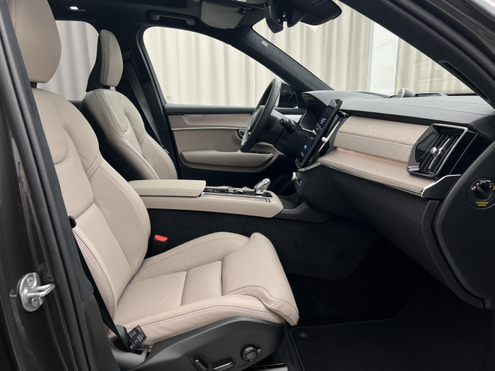 Volvo XC90 B5 AWD DARK ULTRA AUT