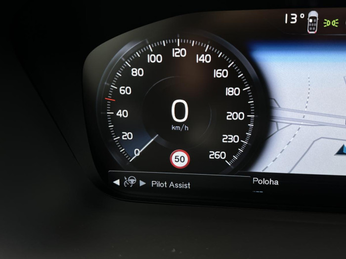 Volvo XC90 B5 AWD R-DESIGN 7 MÍSTNÁ Aut
