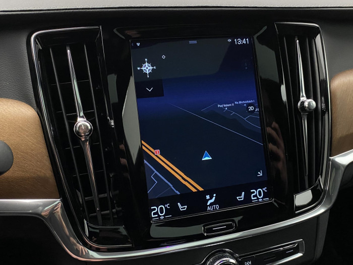 Volvo S90 T8 TWIN ENGINE INSCRIPTION