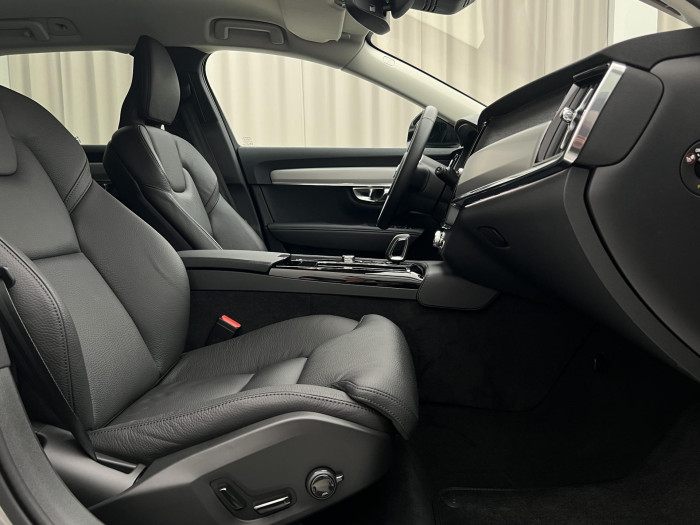 Volvo V90 T6 AWD RECHARGE PLUS DARK AUT