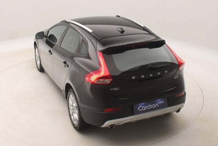 Volvo V40 CC D3 MOMENTUM AUT NAVIGACE 2.0 d CC CC Momentum