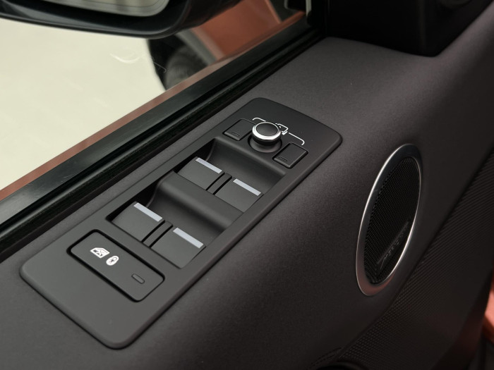 Land Rover Discovery 3.0 TDV6 HSE AWD AUT CZ