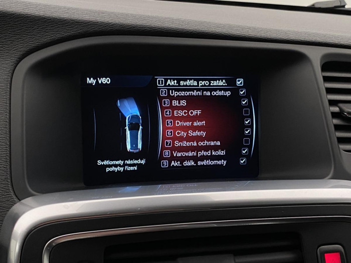 Volvo V60 D2 MOMENTUM NAVIGACE REZERVACE 1.6 d Momentum