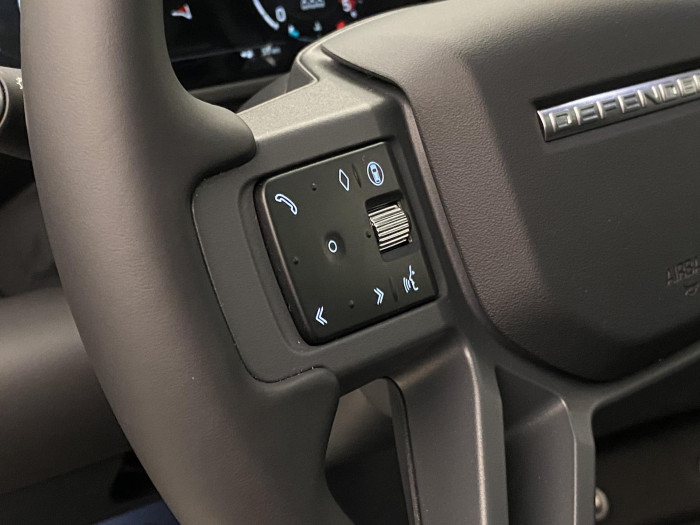 Land Rover Defender 110 D300 X-DYNAMIC HSE AWD AUT 3.0 d Dynamic