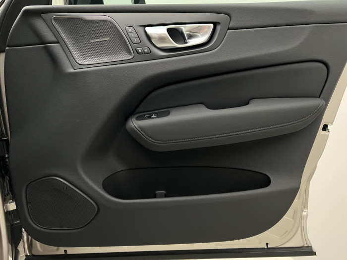 Volvo XC60 T6 AWD AUT RECHARGE DARK PLUS