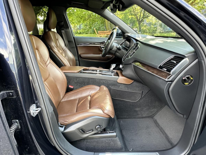 Volvo XC90 D5 AWD INSCRIPTION REZERVACE 2.0 d
