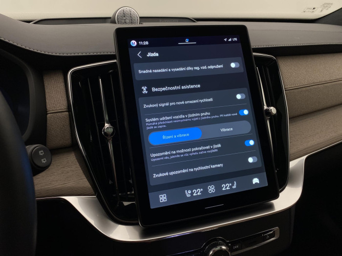 Volvo XC90 T8 AWD PLUG-IN BRIGHT ULTRA 7m