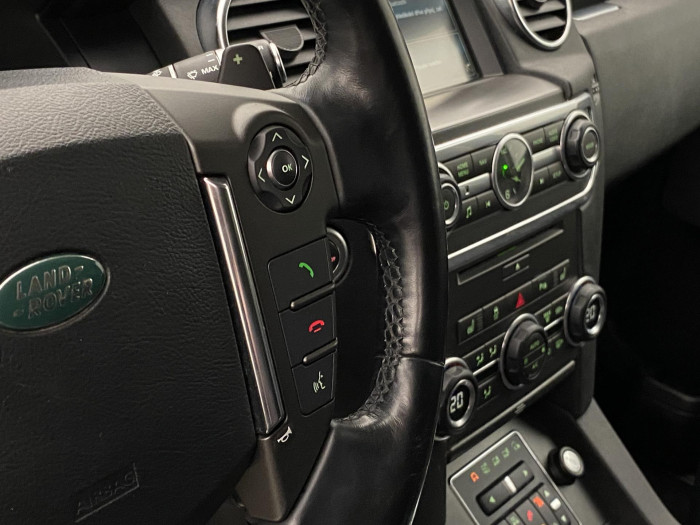 Land Rover Discovery 3.0 TDV6 S AWD REZERVACE