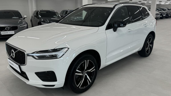 Volvo XC60 B4 AWD R-DESIGN AUT REZERVACE