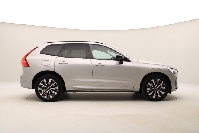 Volvo XC60 B4 AWD PLUS DARK AUT CZ 1.maj