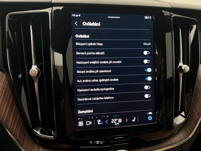 Volvo XC60 B4 AWD PLUS DARK AUT CZ