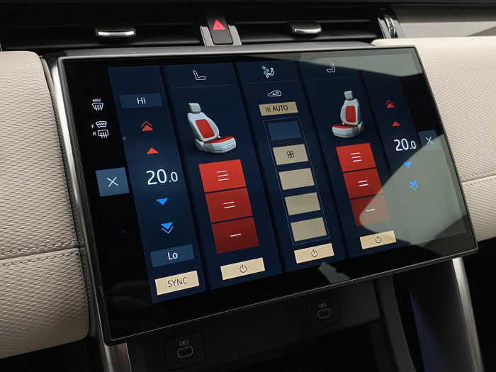 Land Rover Discovery Sport D200 DYNAMIC SE AWD REZERVACE 2.0 d Dynamic SE