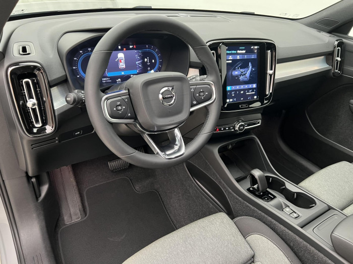 Volvo XC40 B4 CORE AUT 1.maj.