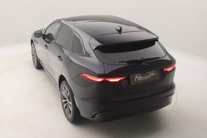 Jaguar F-Pace D200 AWD R-DYNAMIC REZERVACE 2.0 d Dynamic