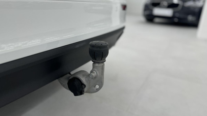 Volvo V60 T6 RECHARGE REZERVACE