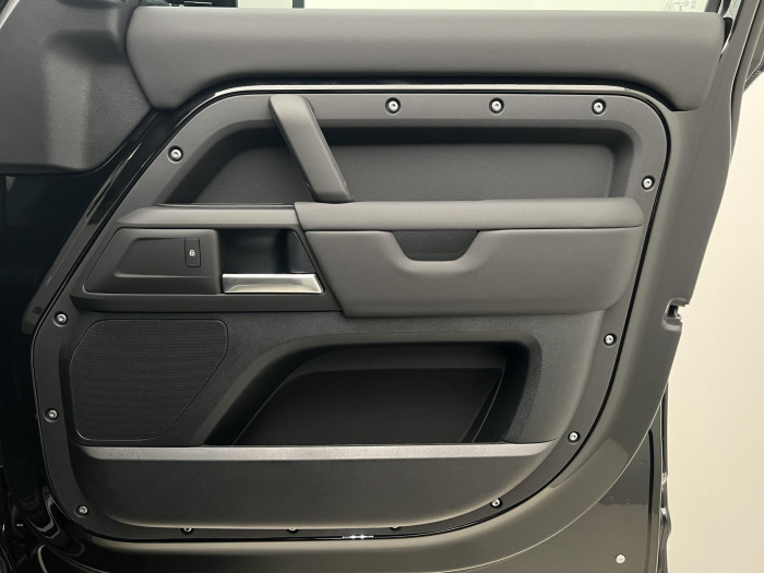 Land Rover Defender 110 D200 S AWD AUT 3.0 d