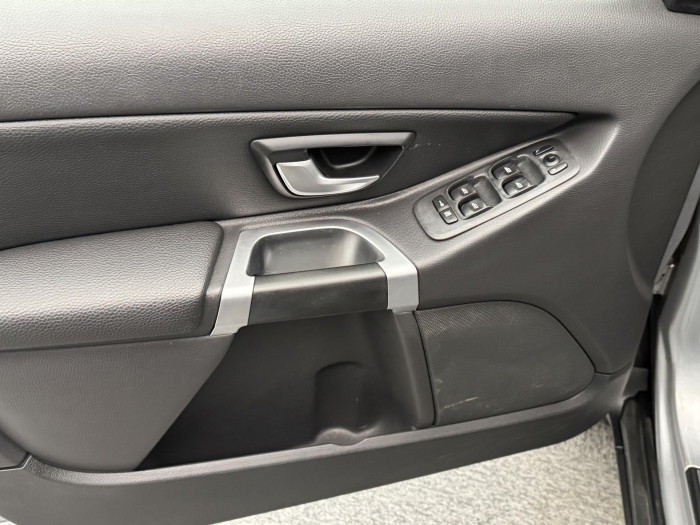 Volvo XC90 D5 AWD SUMMUM AUT 7 míst CZ 2.4 d Summum