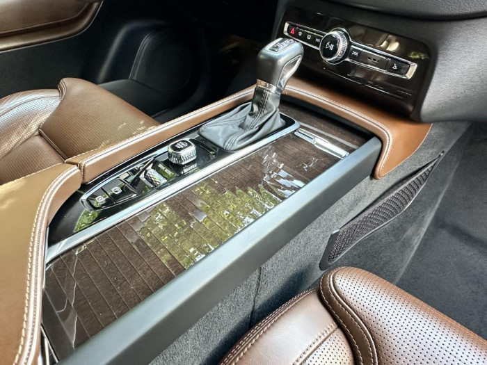 Volvo XC90 D5 AWD INSCRIPTION REZERVACE 2.0 d