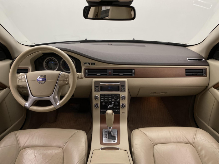 Volvo V70 D5 AWD SUMMUM AUT CZ 2.4 d Summum