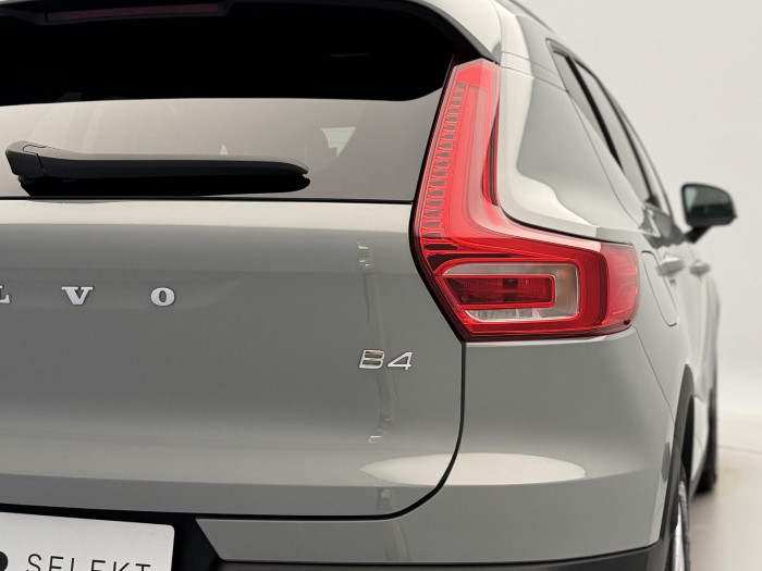 Volvo XC40 B4 PLUS DARK AUT 1. maj