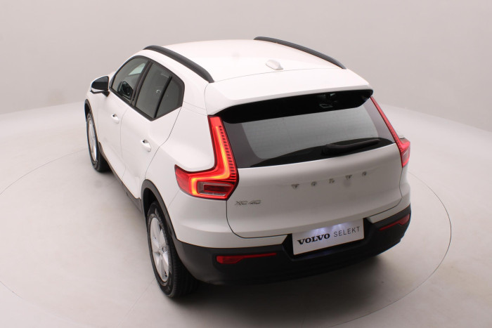 Volvo XC40 T3 KINETIC AUT CZ REZERVACE