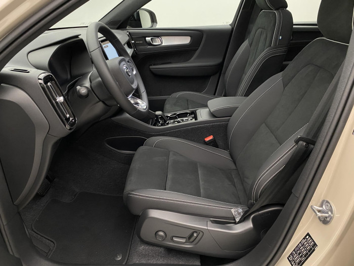 Volvo XC40 B3 AUT DARK PLUS