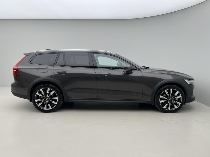 Volvo V60 CC B5 AWD PLUS BRIGHT AUT