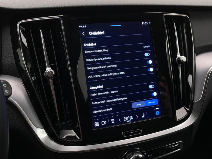 Volvo V60 T6 AWD RECHARGE CORE AUT