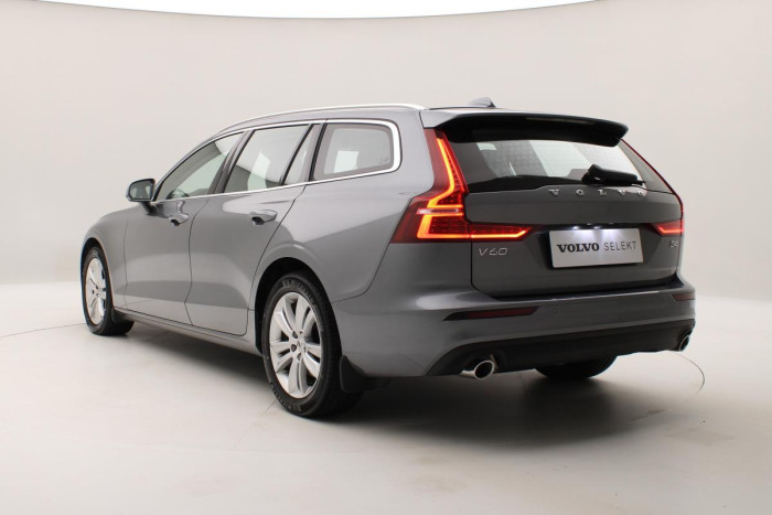 Volvo V60 B4 MOMENTUM AUT REZERVACE 2.0 Momentum