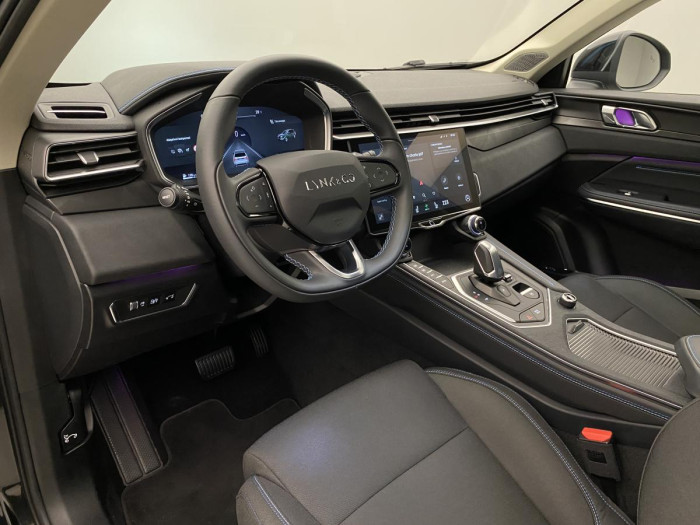 Lynk & Co 01 PHEV DCT AUT 1.maj