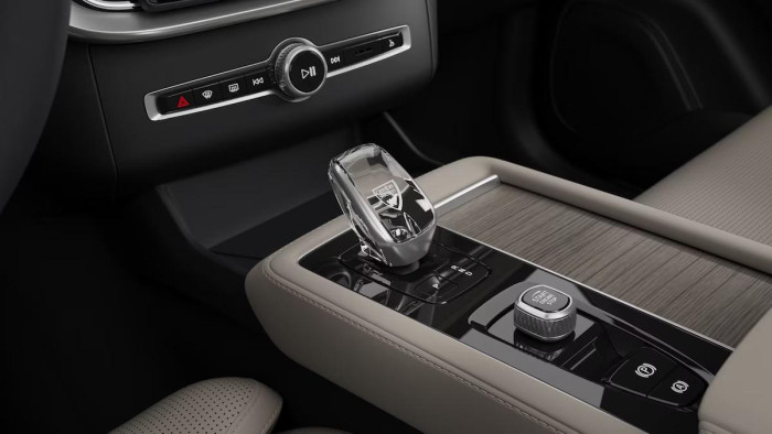 Volvo XC90 T8 AWD RECHARGE DARK ULTRA 7m
