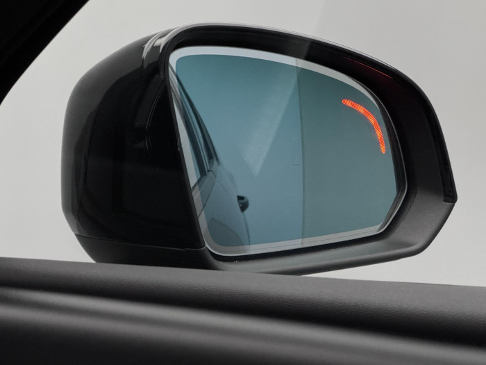 Volvo XC40 B4 MOMENTUM PRO CZ 1.maj 2.0 Momentum