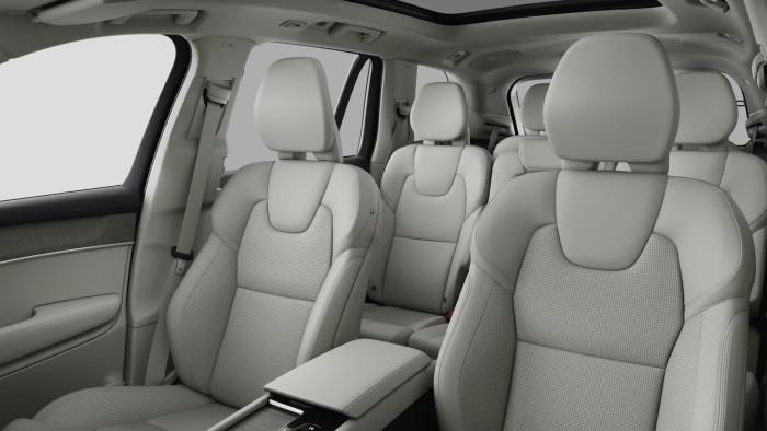 Volvo XC90 B5 AWD AUT DARK PLUS 7-míst