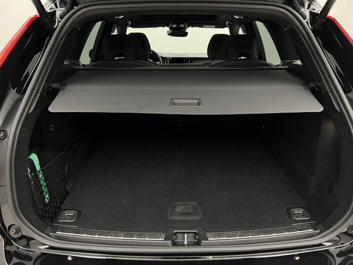 Volvo XC60 B5 AWD BLACK EDITION PLUS AUT