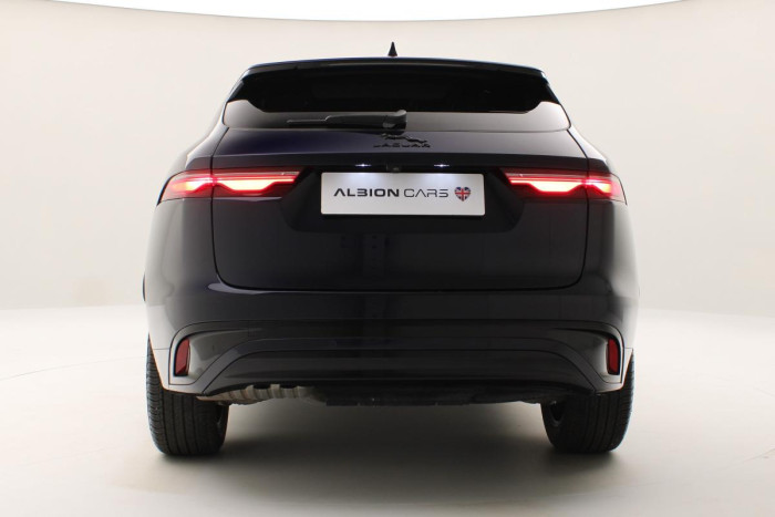 Jaguar F-Pace D200 R-DYNAMIC REZERVACE 2.0 d Dynamic