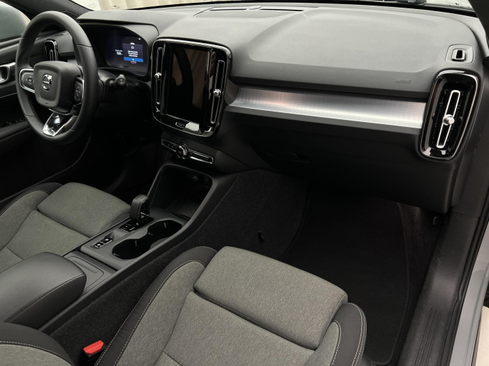 Volvo XC40 B4 CORE AUT 1.maj.