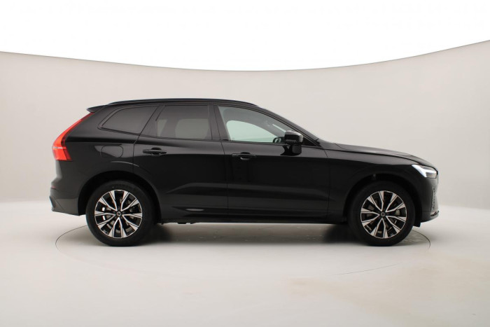 Volvo XC60 B4 AWD R-DESIGN AUT REZERVACE