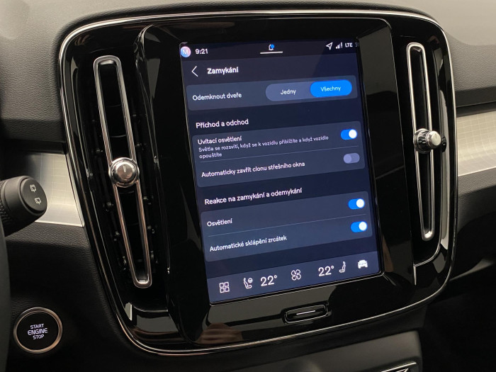 Volvo XC40 B3 AUT PLUS BLACK EDITION