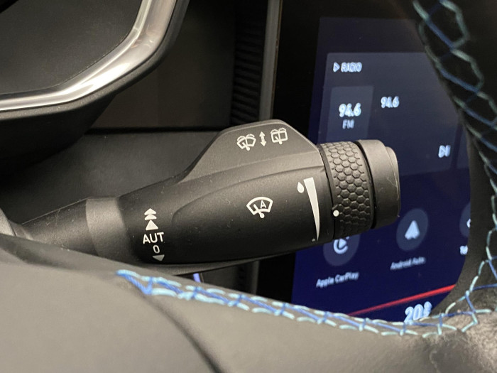 Lynk & Co 01 MORE PHEV