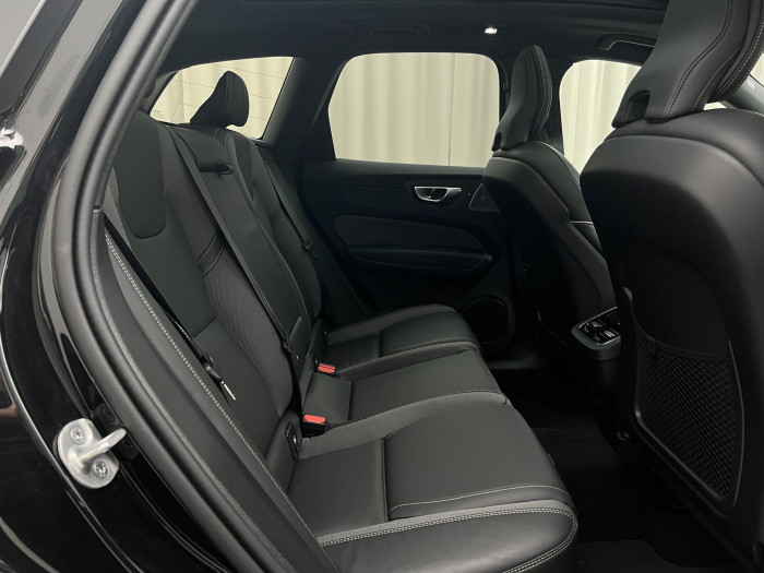 Volvo XC60 B5 AWD ULTRA BLACK EDITION AUT 2.0 Edition