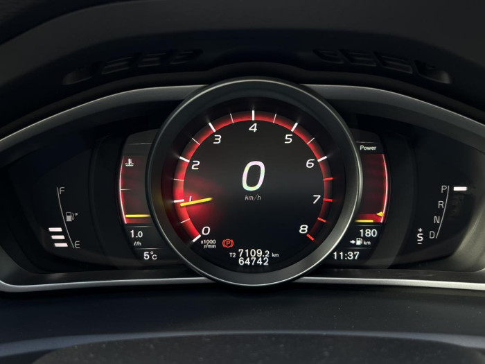 Volvo V40 T3 MOMENTUM Aut CZ 1.5 Momentum