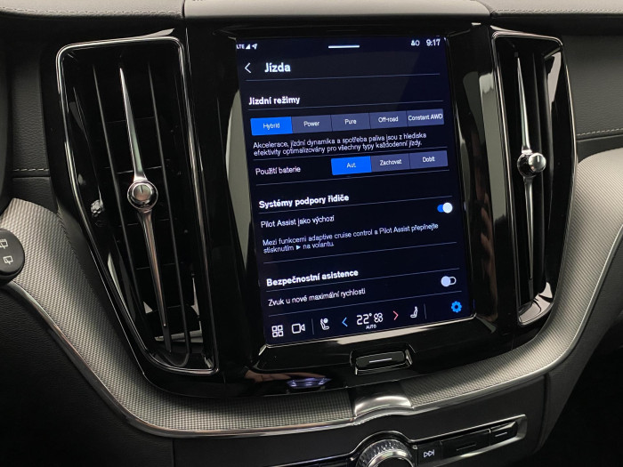 Volvo XC60 T6 AWD PLUG-IN DARK PLUS CZ