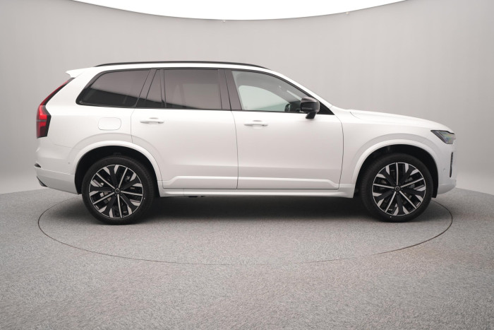 Volvo XC90 B5 AWD AUT DARK ULTRA 7 míst