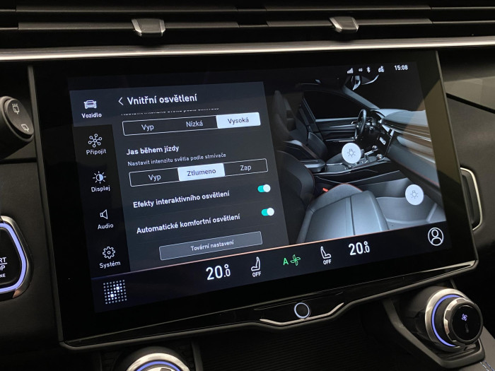 Lynk & Co 01 HEV DCT AUT 1.maj