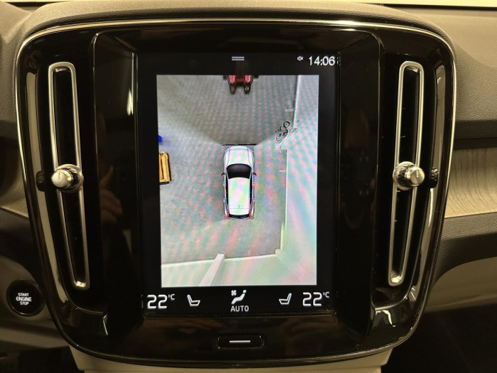 Volvo XC40 D3 INSCRIPTION REZERVACE 2.0 d