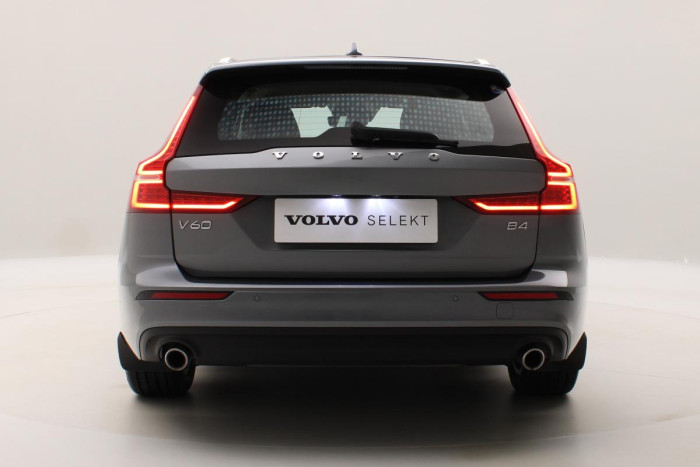Volvo V60 B4 MOMENTUM AUT REZERVACE 2.0 Momentum