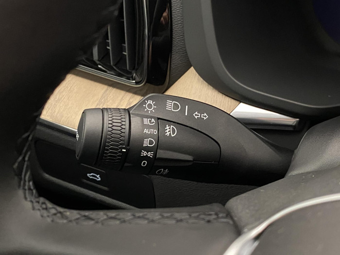 Volvo XC60 B5 AWD AUT DARK PLUS