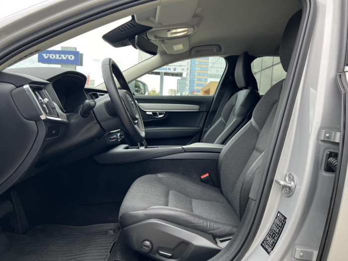 Volvo V90 B4 CORE Aut 1.maj.