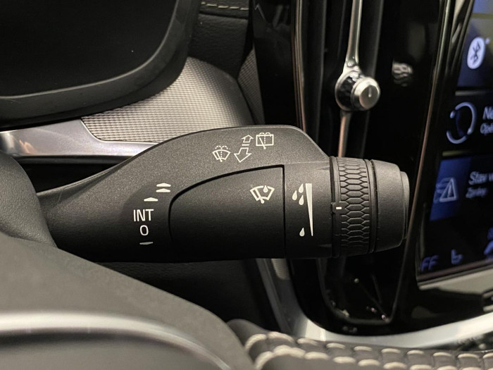 Volvo V60 T6 AWD RECHARGE REZERVACE